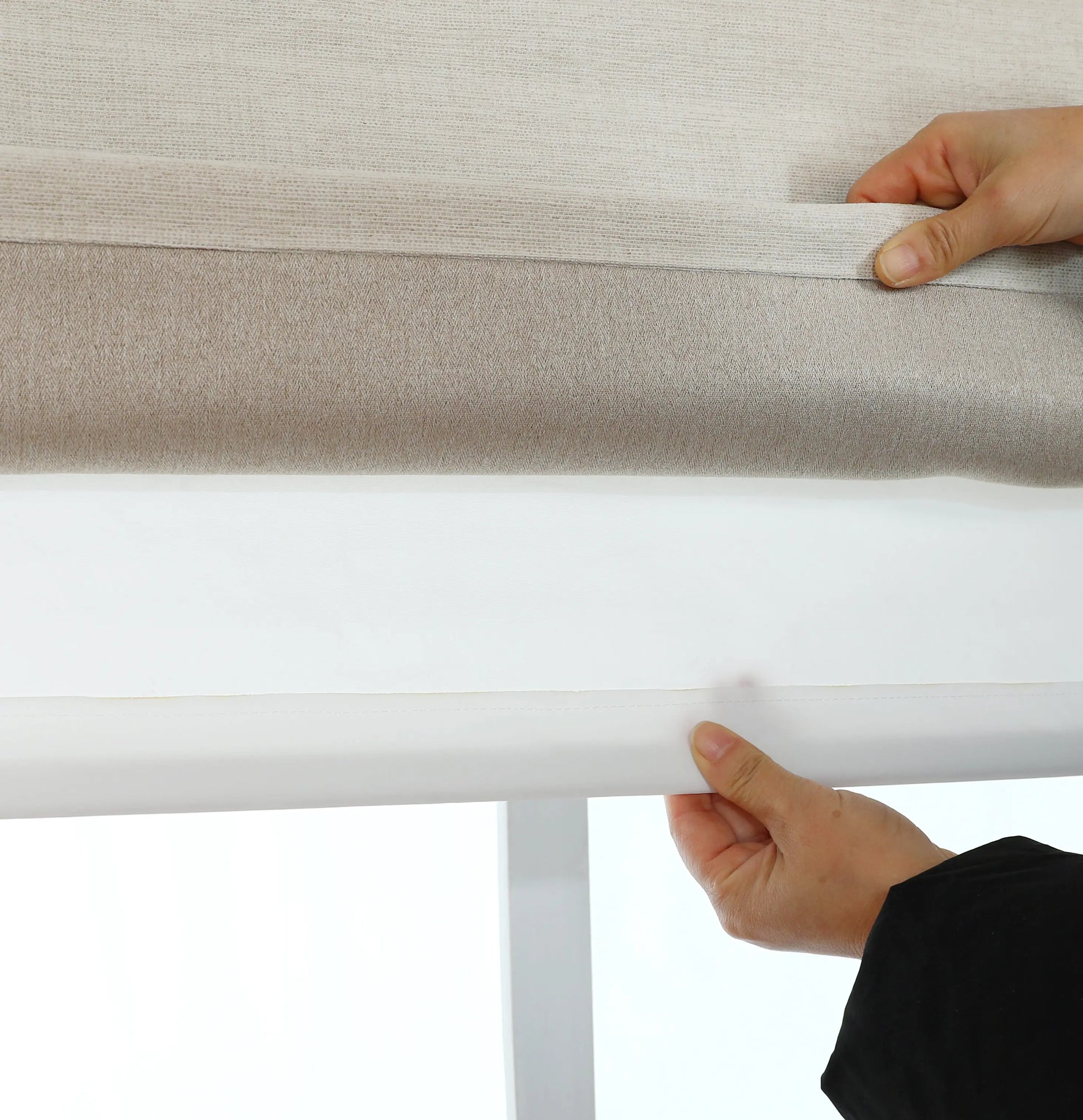 Lancaster Cordless Blackout Roman Shade Shadisfy